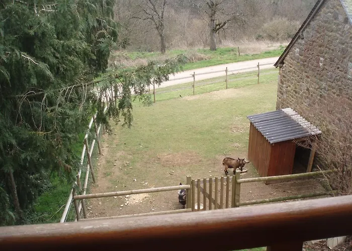 Oda ve Kahvaltı D'hotes De Froulay 3*